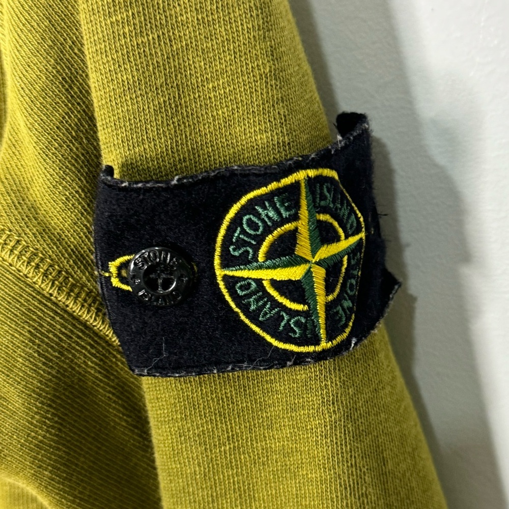 Stone Island Crewneck Sweatshirt Yellow Green Men’s Size Medium - Picture 3 of 7